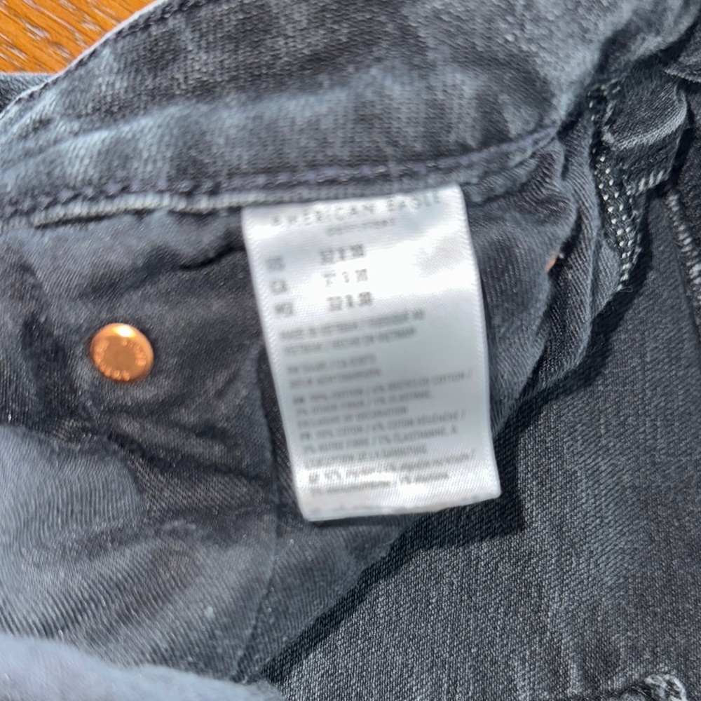Stylish Black Denim Jeans - Picture 2 of 3